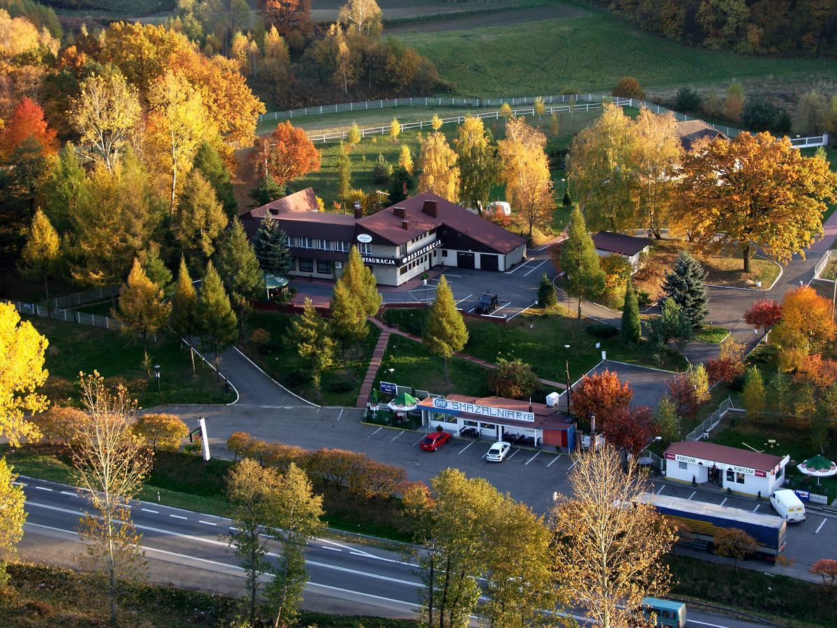 Hotel Mis Bochnia Bagian luar foto