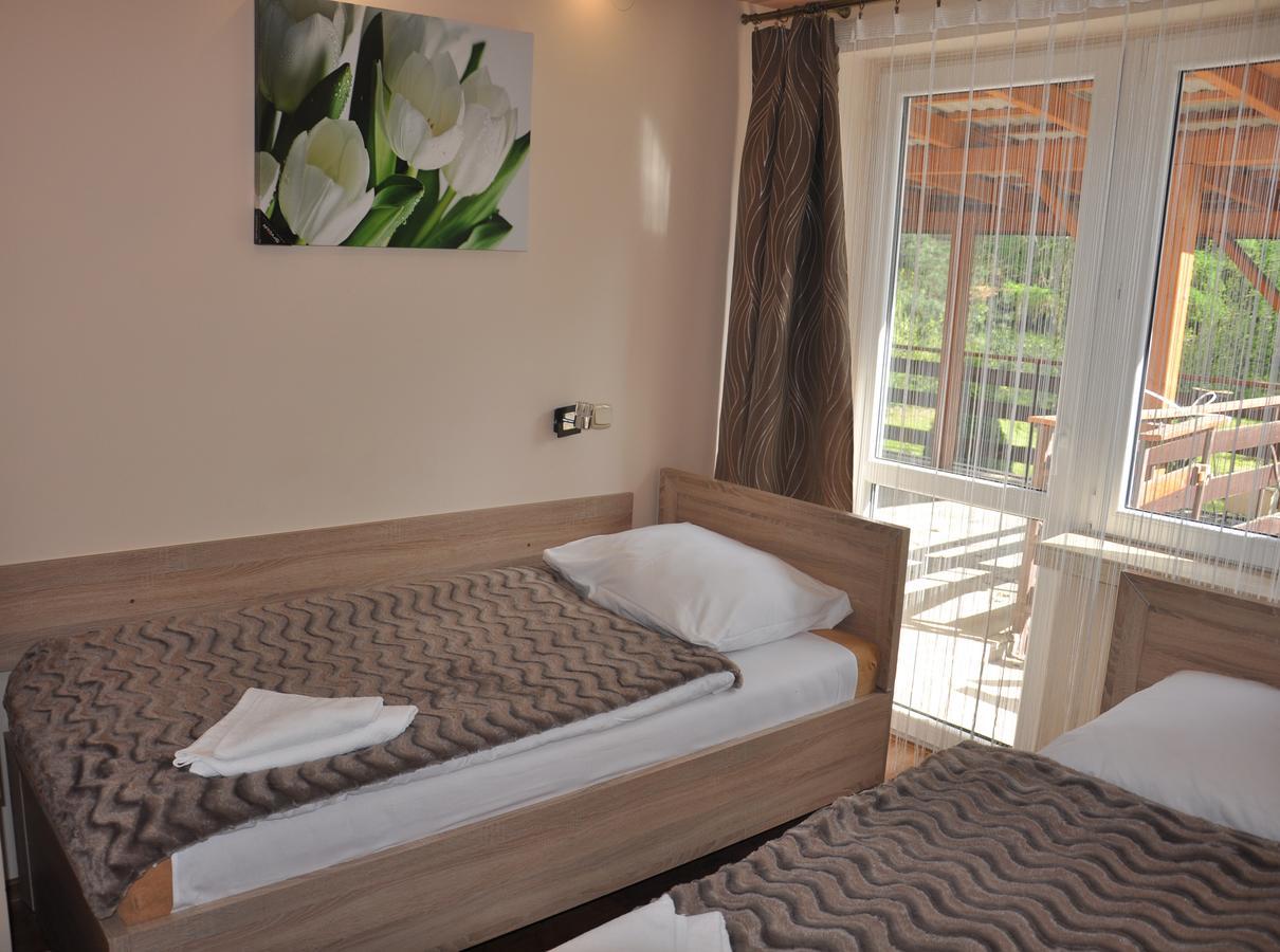 Hotel Mis Bochnia Bagian luar foto