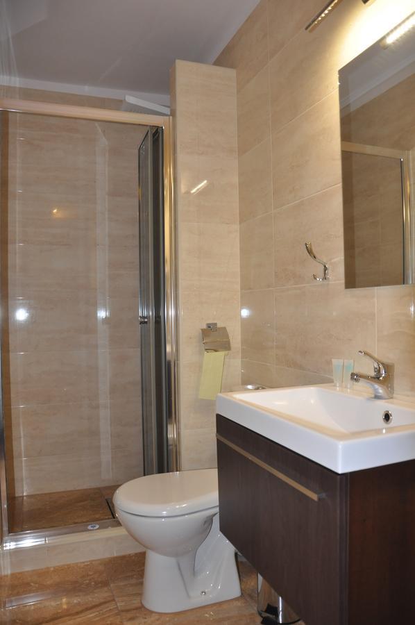 Hotel Mis Bochnia Bagian luar foto