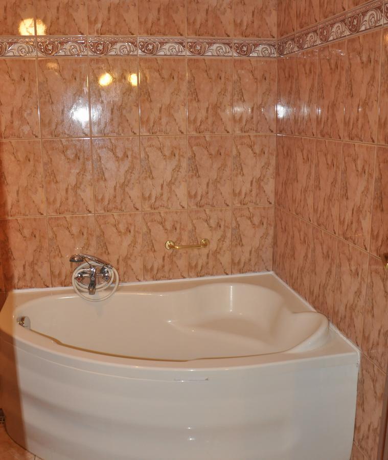 Hotel Mis Bochnia Bagian luar foto