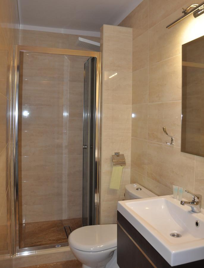 Hotel Mis Bochnia Bagian luar foto