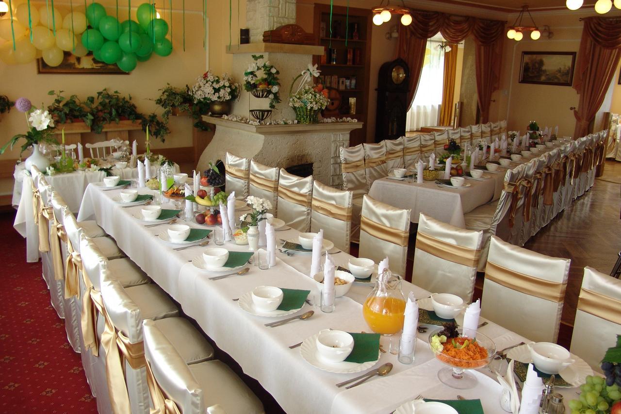 Hotel Mis Bochnia Bagian luar foto